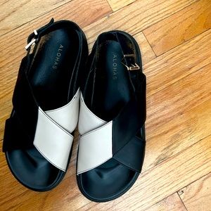 Alohas Sandals Marshmallow Bicolor Black Ivory size 41